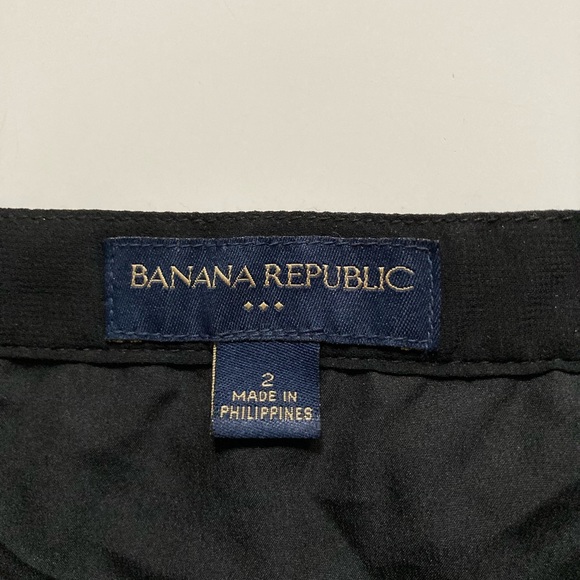 Banana Republic • Black & Blue Pleated Mini Skirt Size 2 - Picture 5 of 6